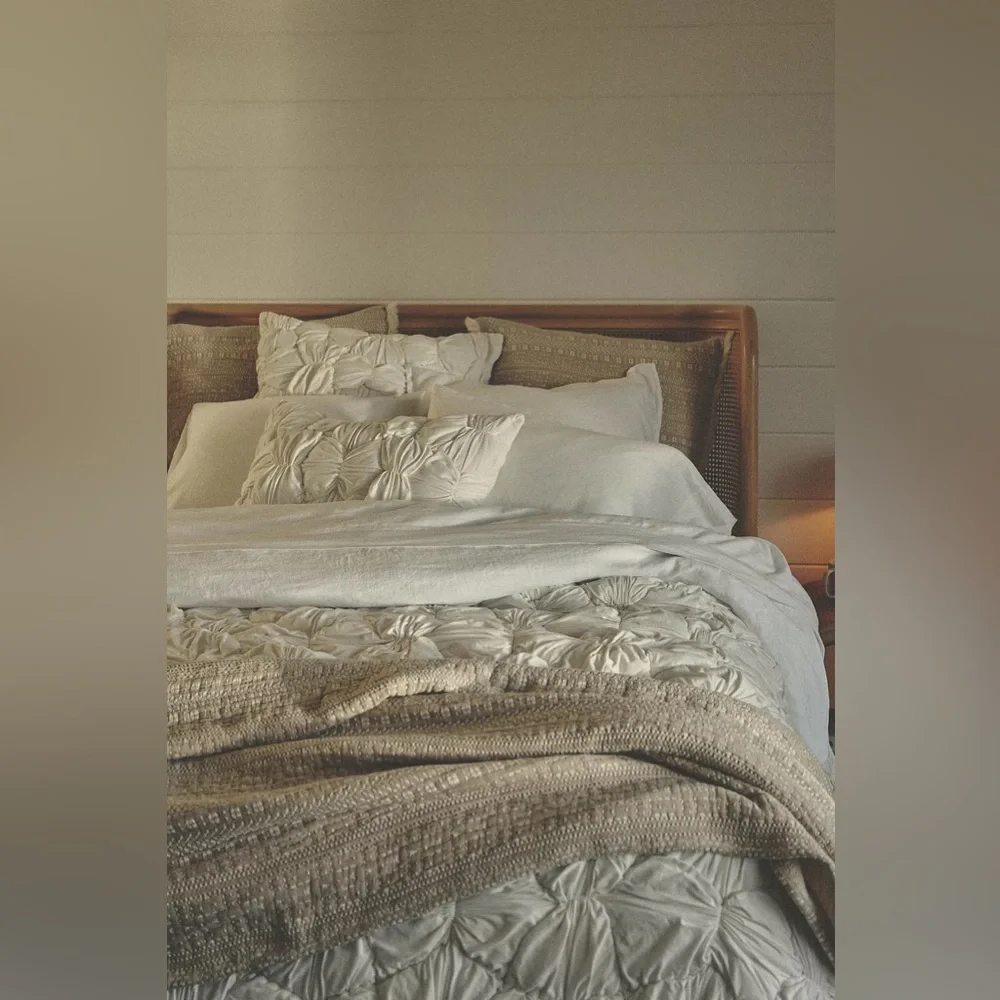 Anthropologie CONSTANCE COTTON JERSEY CLOUD QUILT Style 4540H545AA Ivory King